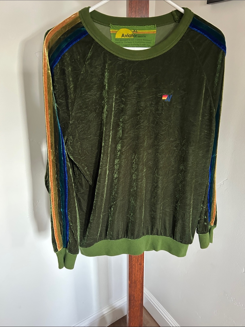 Aviator Nation Green Velvet Rainbow Stripe Crewneck Sweatshirt Women’s XL